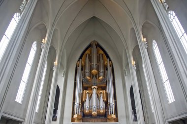 İzlanda kilisesinde rüzgar organı