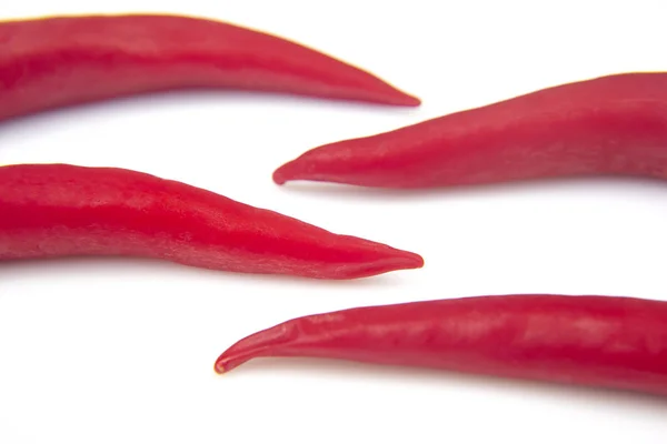 Pimienta roja fresca sobre fondo blanco —  Fotos de Stock