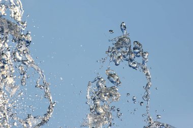 # Gökteki çeşmenin suyu #