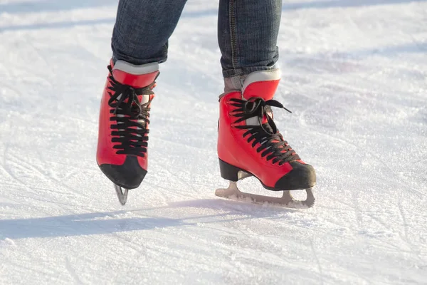 Feet Red Skates Ice Rink Hobbies Leisure Winter Sports — Stock Photo, Image