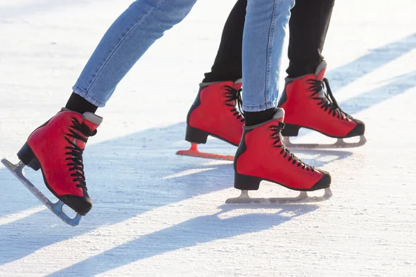 Lidé Bruslí Kluzišti Záliby Volný Čas Zimní Sporty — Stock fotografie