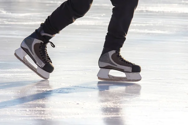 Ben Skridskoåkare Skridskoåkning Gatan Ishall Vintersport Fritidsintressen Och Aktiv Rekreation — Stockfoto