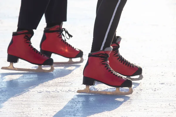 Feet Red Skates Ice Rink Hobbies Leisure Winter Sports — Stock Photo, Image