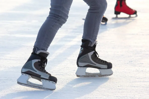 Pernas Patinador Patinação Gelo Pista Gelo Rua Desporto Inverno Hobbies — Fotografia de Stock