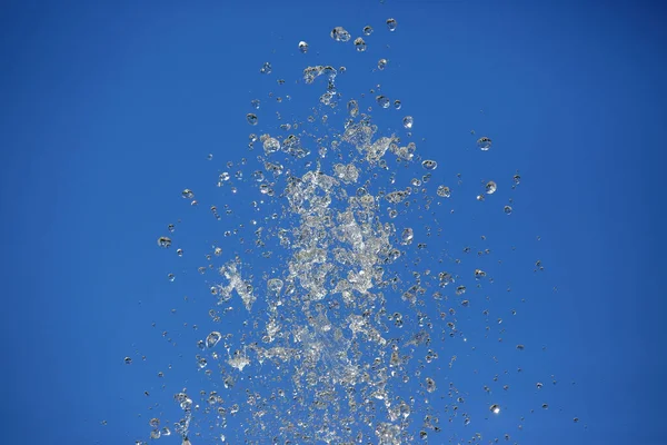 Tropfen Wasser Der Fontäne Den Himmel — Stockfoto