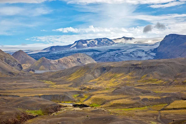 Lindas Nuvens Sobre Paisagens Montanhosas Islândia Natureza Lugares Para Viagens — Fotografia de Stock