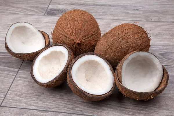 Peeled Coconut Wooden Board Vitamin Fruits Healthy Food — Stock Photo, Image