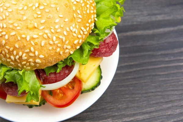 Hamburger Vegetables Sausage Fast Food Breakfast Calories Diet — Stock Photo, Image