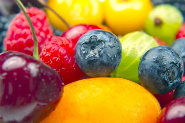 Πολλά Φρέσκα Διαφορετικά Μούρα Χρήσιμη Βιταμίνη Υγιεινά Φρούτα Τροφίμων Υγιεινό — Φωτογραφία Αρχείου