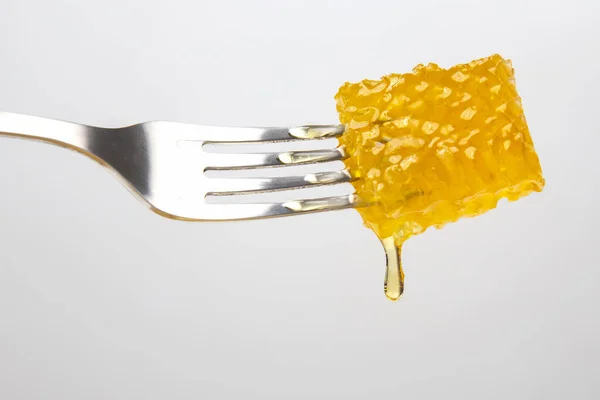 Druppels Verse Honing Van Washoning Een Tafelvork Vitamine Voeding Bijenproduct — Stockfoto