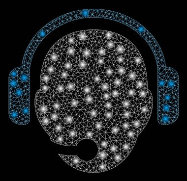 Parlama spotları ile parlayan Mesh karkas operatör kafası