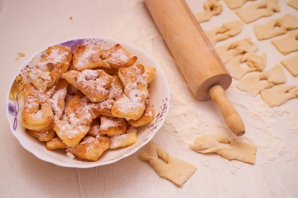 Pasticceria Fatta Casa Cosparsa Zucchero Velo Tavolo Leggero Foto Alta — Foto Stock