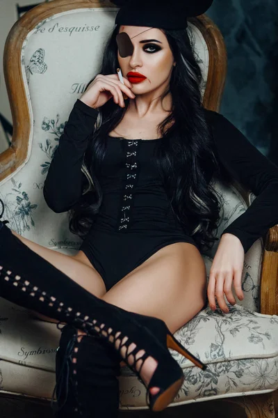 Sexy Model Posiert Studio Mit Mausmütze — Stockfoto