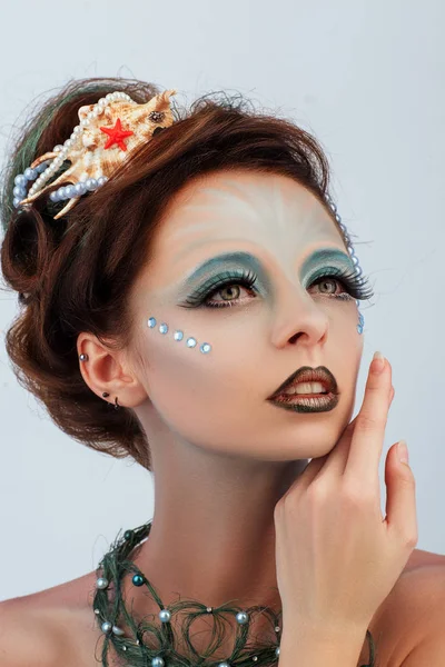 Retrato Cerca Sirena Pelirroja Con Maquillaje Creativo — Foto de Stock