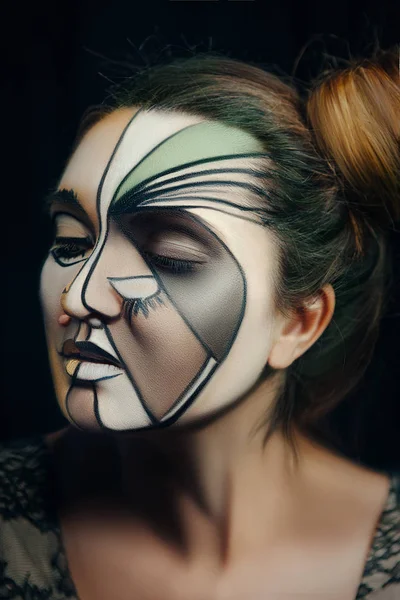 Modell Känslomässigt Poserar Med Kreativ Makeup — Stockfoto