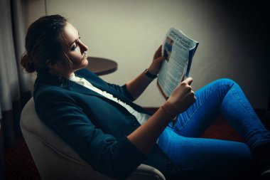 Kadın bir adam olmaya gibi