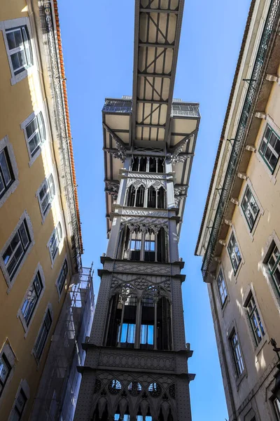 Vintage street Ascensor en Lisboa. Atracción turística de Portugal — Foto de Stock