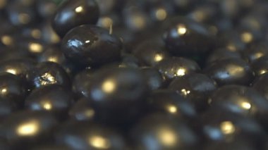 Siyah Zeytin. 2 Shots.Slow hareket. Yakın-up.1 Siyah Zeytin Güz aşağı. Yatay (sağdan sola) pan.2. (Sağdan sola) yatay pan.