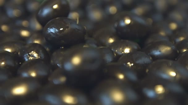 Black Olives Shots Slow Motion Close Black Olives Fall Horizontal — Stock Video