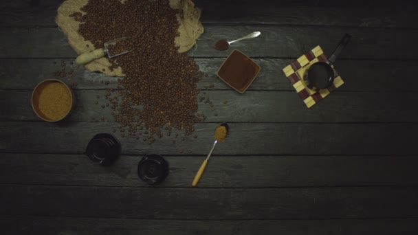 Caffè Tavolo Legno Nero Vista Dall Alto Rallentatore Vassoio Con — Video Stock