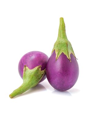 Patlıcan. Taze ışık mor patlıcan izole 