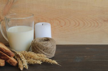 Süt ve ekmek basit ve sağlıklı gıda, Imbolc, geleneksel tedavi olarak pagan wicca Kelt tatil 