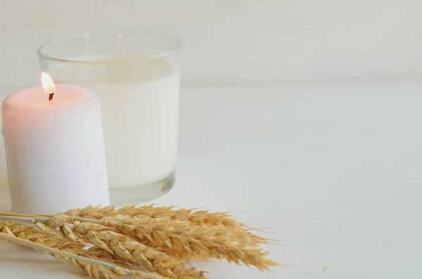 Süt ve ekmek basit ve sağlıklı gıda, Imbolc, geleneksel tedavi olarak pagan wicca Kelt tatil 