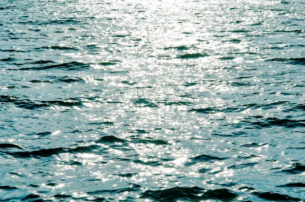 Textura Agua Ondulada Del Río Moteada Por Sol Que Refleja —  Fotos de Stock