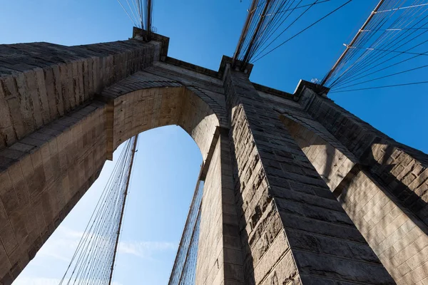 Primer Plano Brooklyn Bridge Tower Nueva York Estados Unidos — Foto de Stock