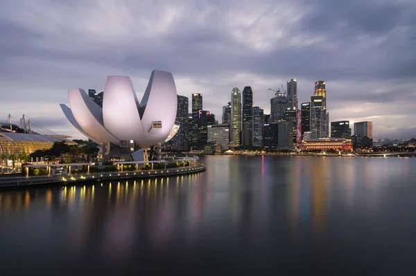 Singapore City Skyline Artscience Museum Sunset Cloud Motion — Stock Photo, Image