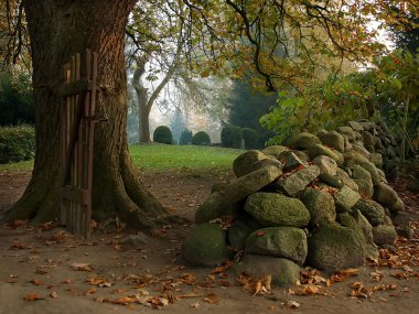 Cobblestones ağaca Sonbahar Park yakınındaki yığını