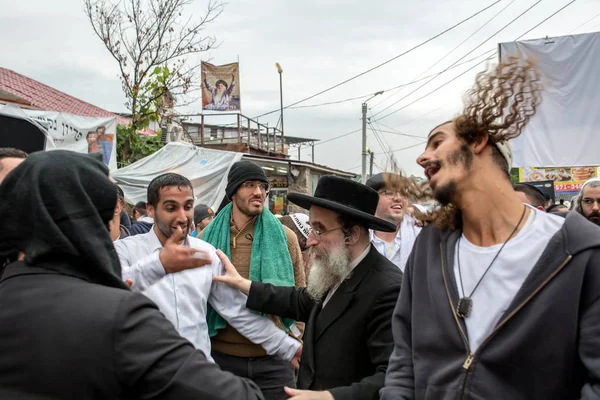 Uman Ucrania 2015 Hombres Judíos Hablan Activamente Calle — Foto de Stock