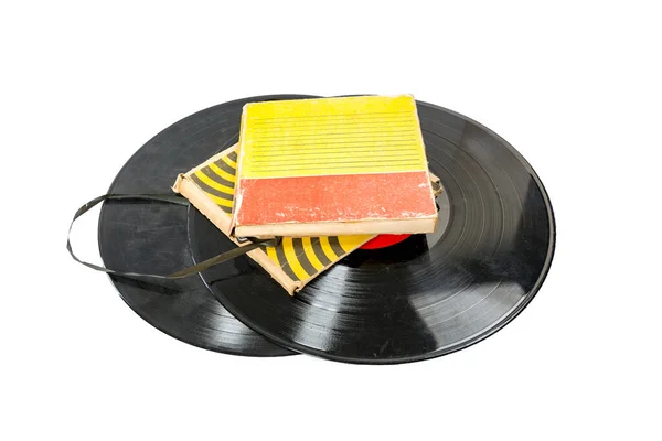 Старые Музыкальные Виниловые Пластинки Черного Цвета Бабуина Магнитной Лентой Изолированы — стоковое фото