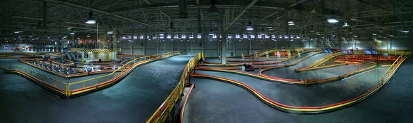 Brovary Ukraine 2006 Karting Track Indoor 停了下来 站在车上 全景图像 — 图库照片