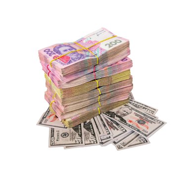Hryvnia dolar üzerine kuruludur. Enflasyon, döviz kuru. Lastik bir bantla bağlanmış bir tomar para. Beyaz arka planda izole edilmiş Ukrayna para birimi Hryvnia.