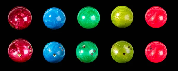 Kırmızı Açık Yeşil Bovling Topu Için Renkli Toplar Siyah Bir — Stok fotoğraf