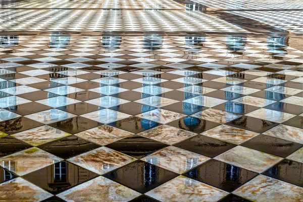 Reflexão Fachada Palácio Herrenchimsee Chão Molhado Depois Que Chão Foi — Fotografia de Stock