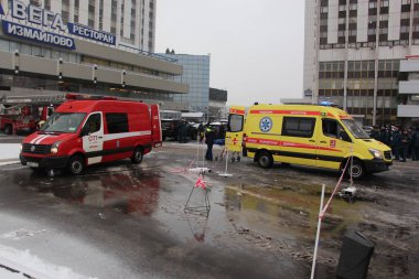 Rus otomobil Genel Müdürlük ve Afet Tıbbı makine ateş/alev / 19 Aralık 2017 Moskova'da binada eğitim ateş