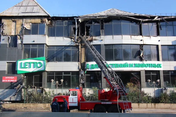 Scala Antincendio Sulla Casa Commerciale Severyane Krasnodar Luglio 2018 — Foto Stock