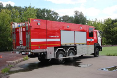 14 Haziran 2016, yangın söndürme cihazları (arkadan görünüm Kuzey Moskova'da sergisinde bir yangın tanker geldi)