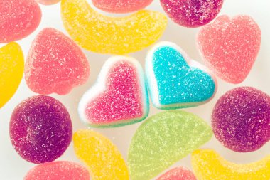 Lezzetli şekerler ve marmelat, gökkuşağı renkleri mutfak tatlılar