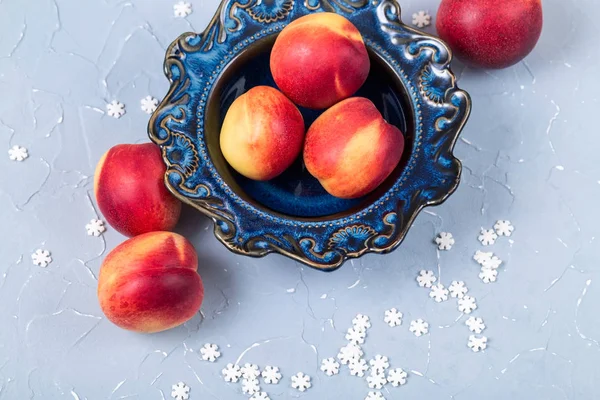 Nectarines Vintage Plate Light Blue Background — Stock Photo, Image