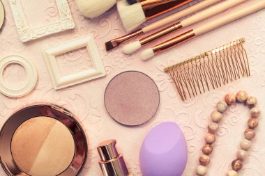 Profesyonel makyaj fırçaları, Altın bronzlaştırıcı ve allık, Vakıf ve güzellik blender