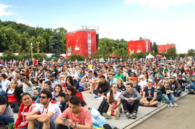 Rusya'nın Dünya Kupası 2018. Serçe tepelerde fan bölgedeki hayranları