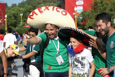 Rusya'nın Dünya Kupası 2018. Serçe tepelerde fan zone fanlar. Mosco