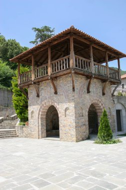 Olympia'lı Aziz Dionysius Manastırı'nın kaynağı