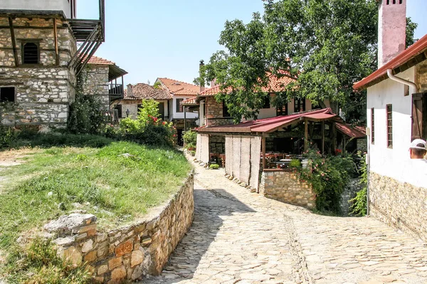 Pieria bölgesinde Paleos Panteleimonas Sokak köyü