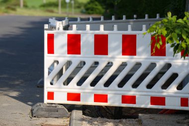 Barikat / özel çitler trafik yol onarım sırasında engellemek