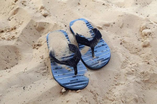 Sandály Písku Pláži — Stock fotografie