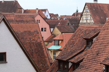 Rothenburg ob der Tauber 'deki çatılar (Almanya)